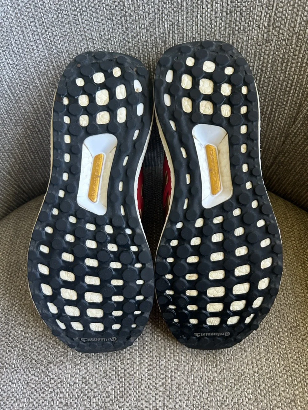 Adidas x Game of Thrones Wmns UltraBoost 4.0 "House Lannister" Sneakers - Picture 7 of 7